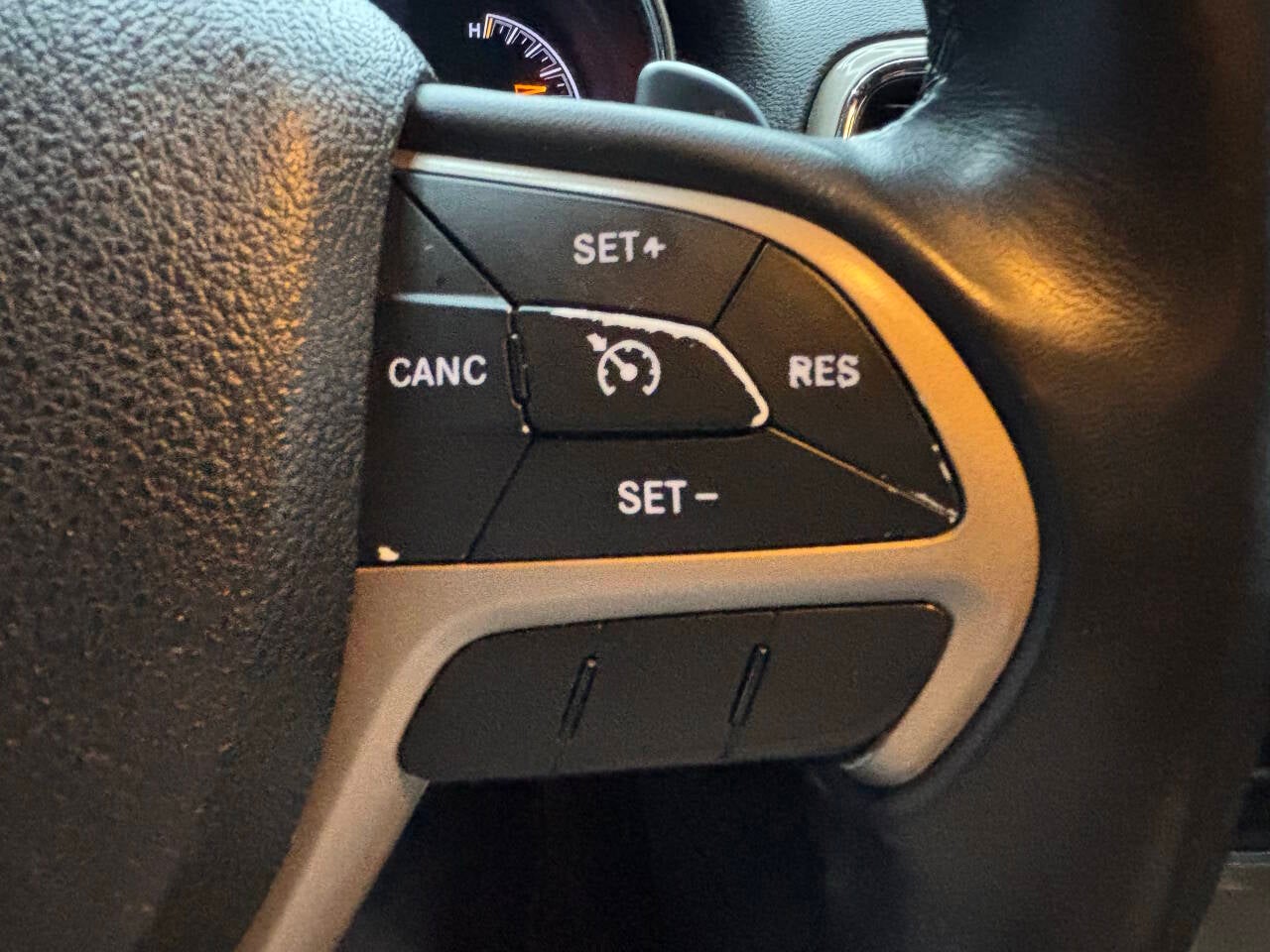 2015 Jeep Grand Cherokee Laredo 4x2 4dr SUV