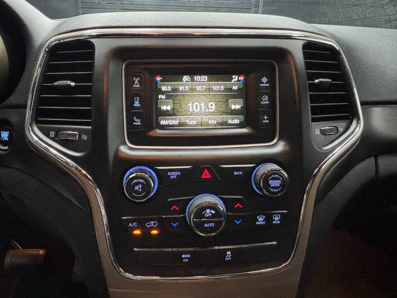 2015 Jeep Grand Cherokee Laredo 4x2 4dr SUV