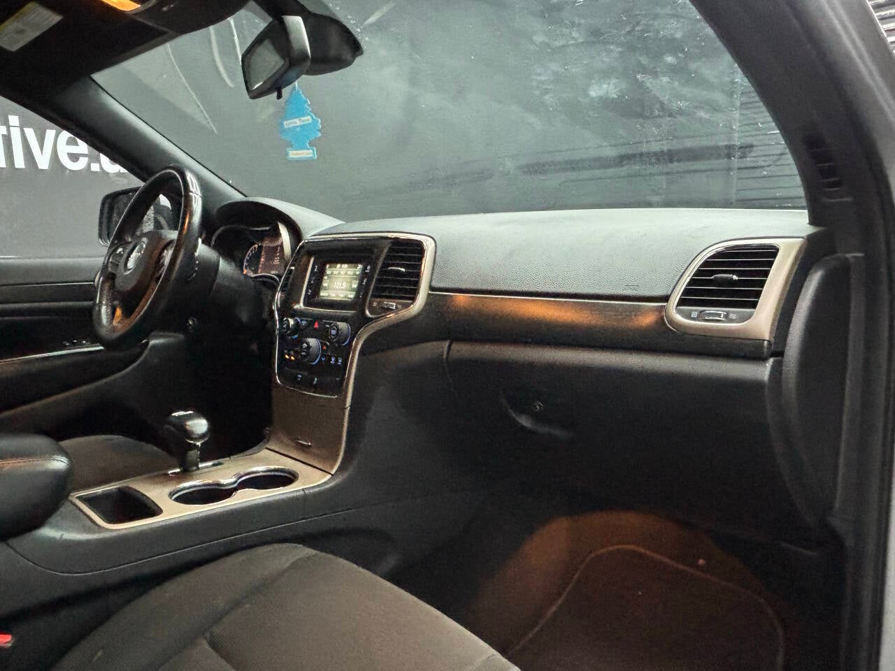 2015 Jeep Grand Cherokee Laredo 4x2 4dr SUV