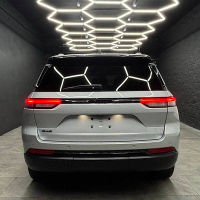 2023 Jeep Grand Cherokee Laredo 4x4 4dr SUV