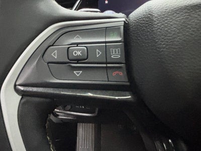 2023 Jeep Grand Cherokee Laredo 4x4 4dr SUV