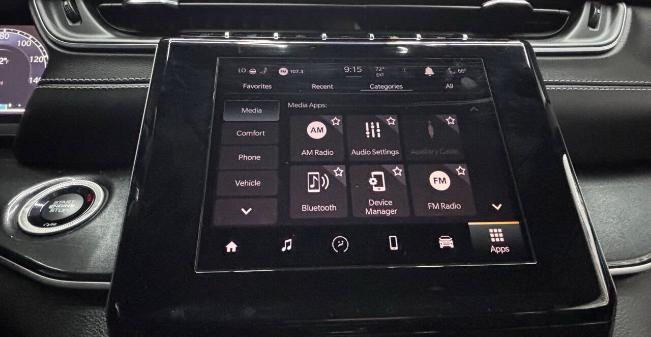 2023 Jeep Grand Cherokee Laredo 4x4 4dr SUV