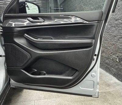 2023 Jeep Grand Cherokee Laredo 4x4 4dr SUV