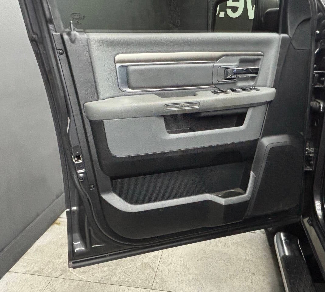 2016 RAM 1500 Big Horn 4x4 4dr Quad Cab 6.3 ft. SB Pickup