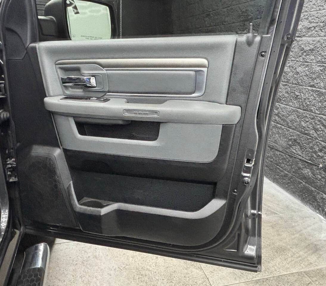 2016 RAM 1500 Big Horn 4x4 4dr Quad Cab 6.3 ft. SB Pickup