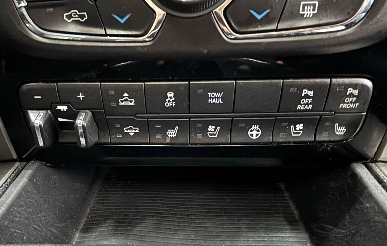 2017 RAM 1500 Sport 4x4 4dr Crew Cab 5.5 ft. SB Pickup