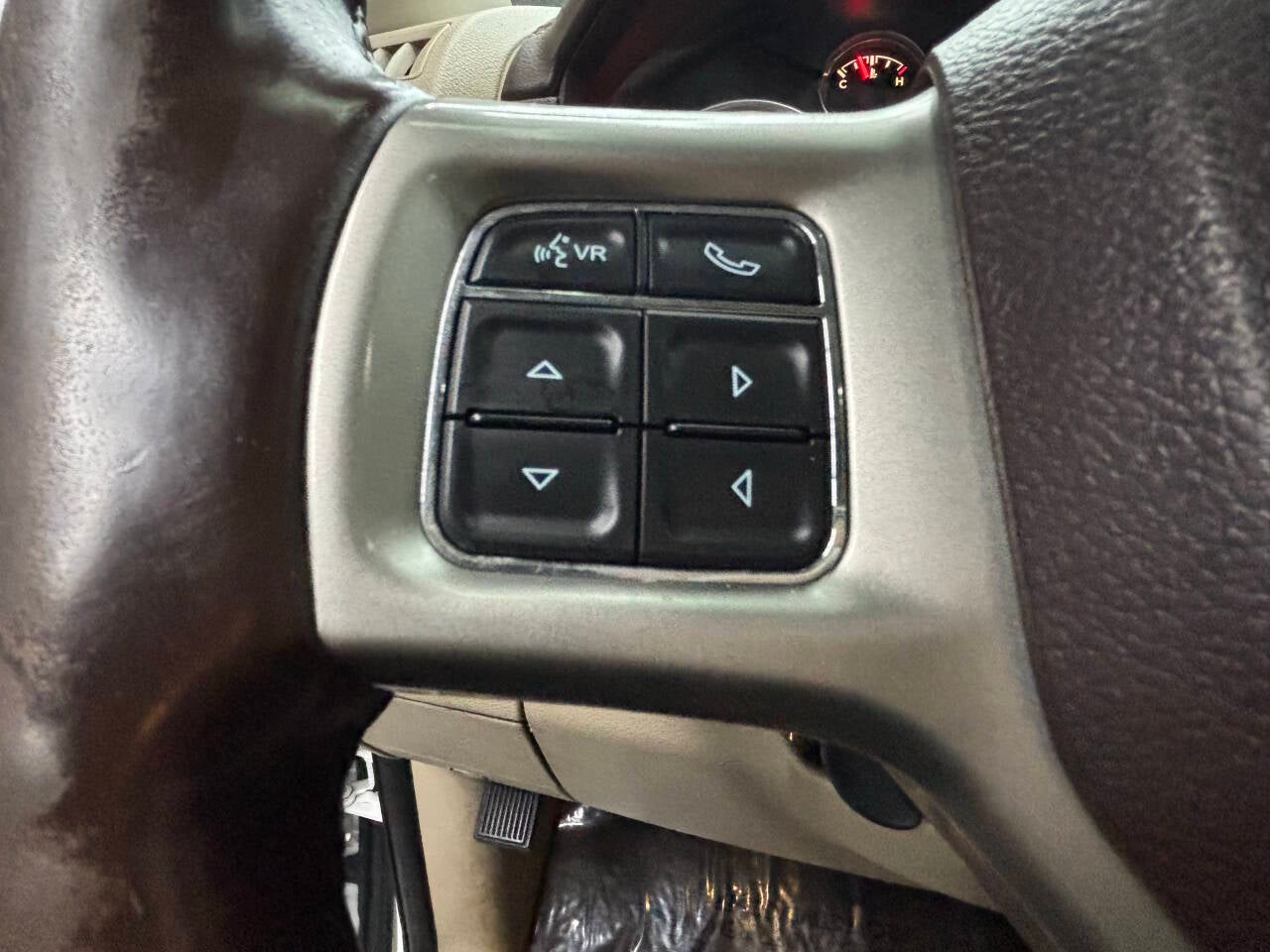2014 RAM 1500 Laramie 4x4 4dr Crew Cab 5.5 ft. SB Pickup