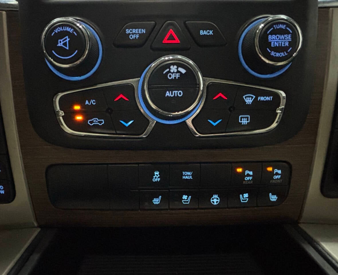 2014 RAM 1500 Laramie 4x4 4dr Crew Cab 5.5 ft. SB Pickup