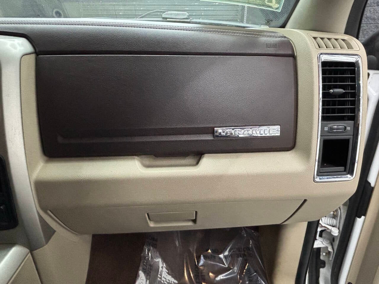 2014 RAM 1500 Laramie 4x4 4dr Crew Cab 5.5 ft. SB Pickup