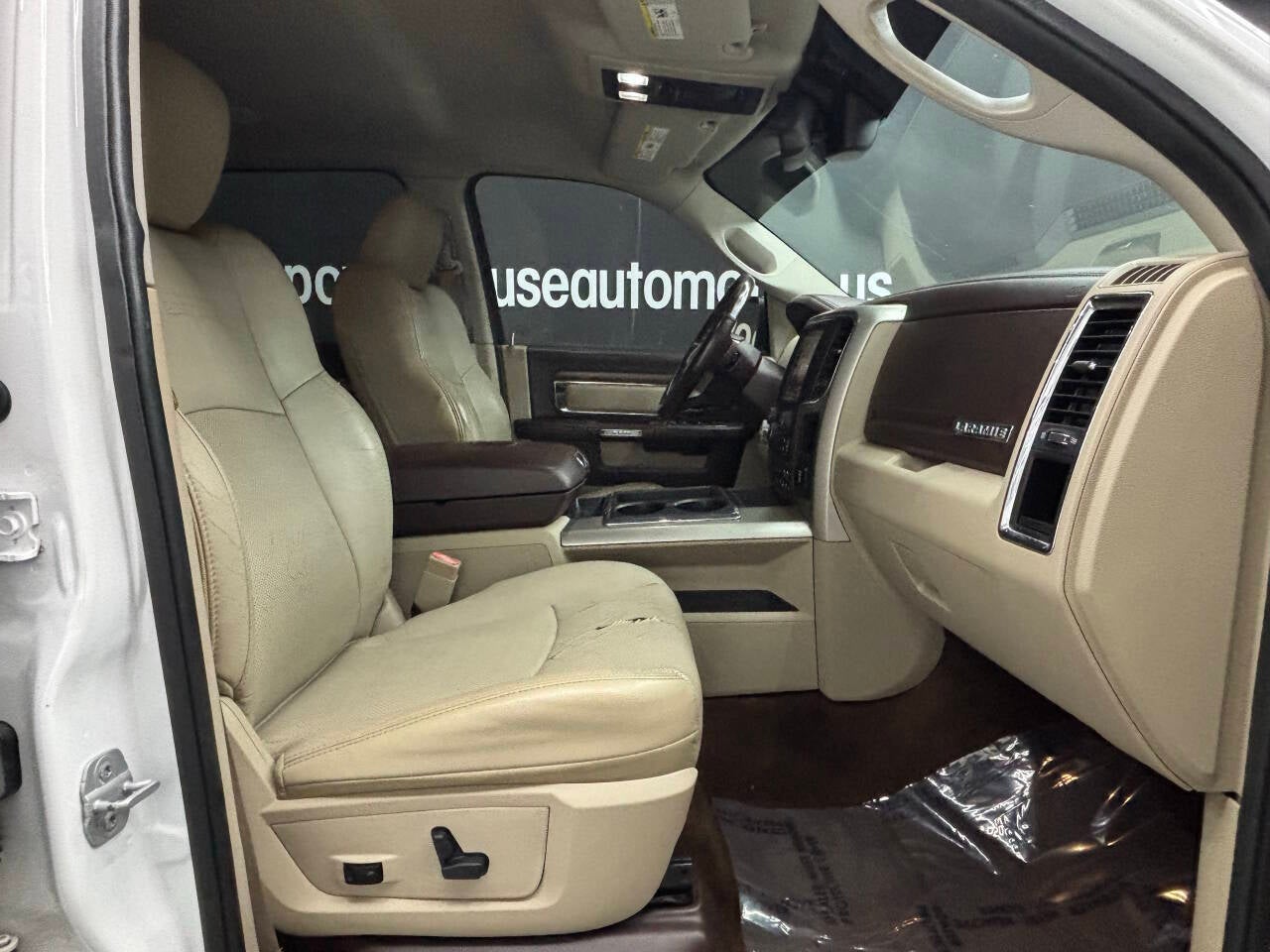 2014 RAM 1500 Laramie 4x4 4dr Crew Cab 5.5 ft. SB Pickup
