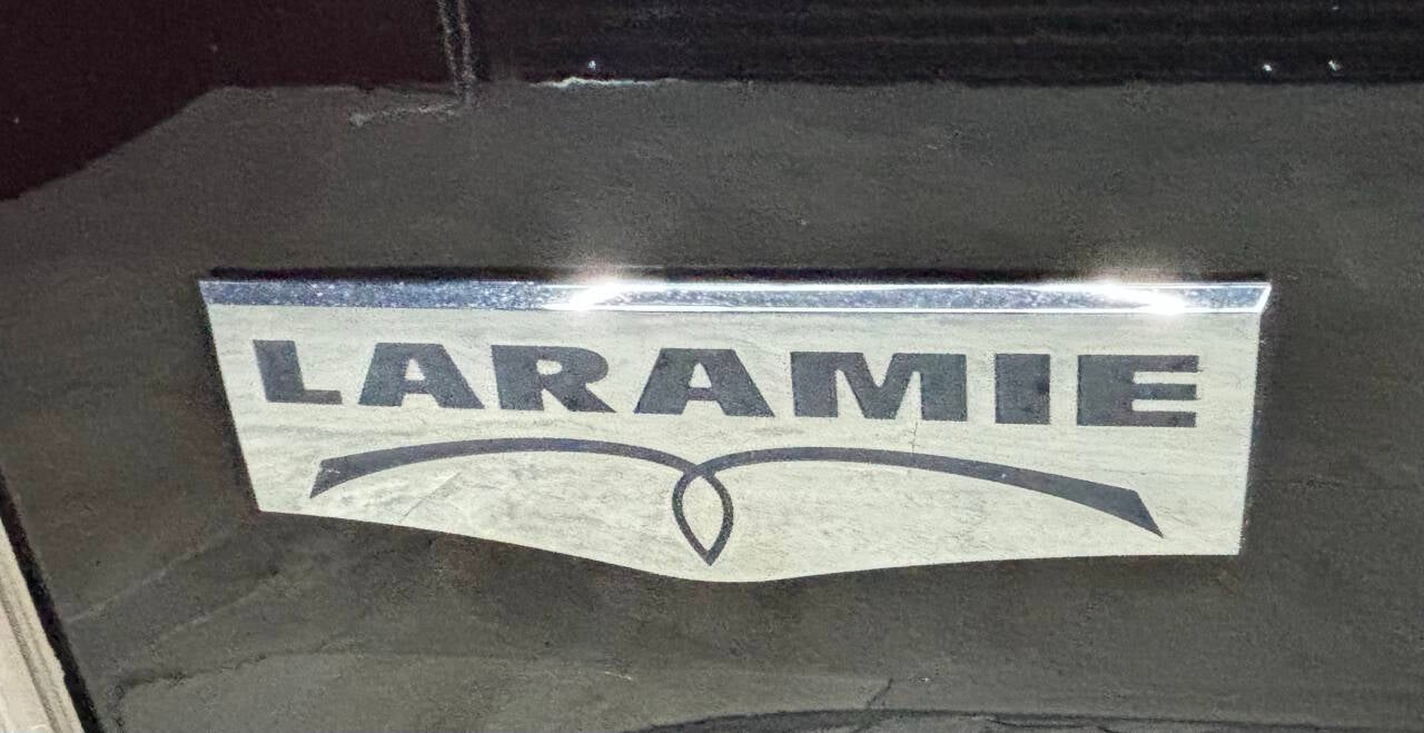 2013 RAM 1500 Laramie 4x4 4dr Crew Cab 5.5 ft. SB Pickup