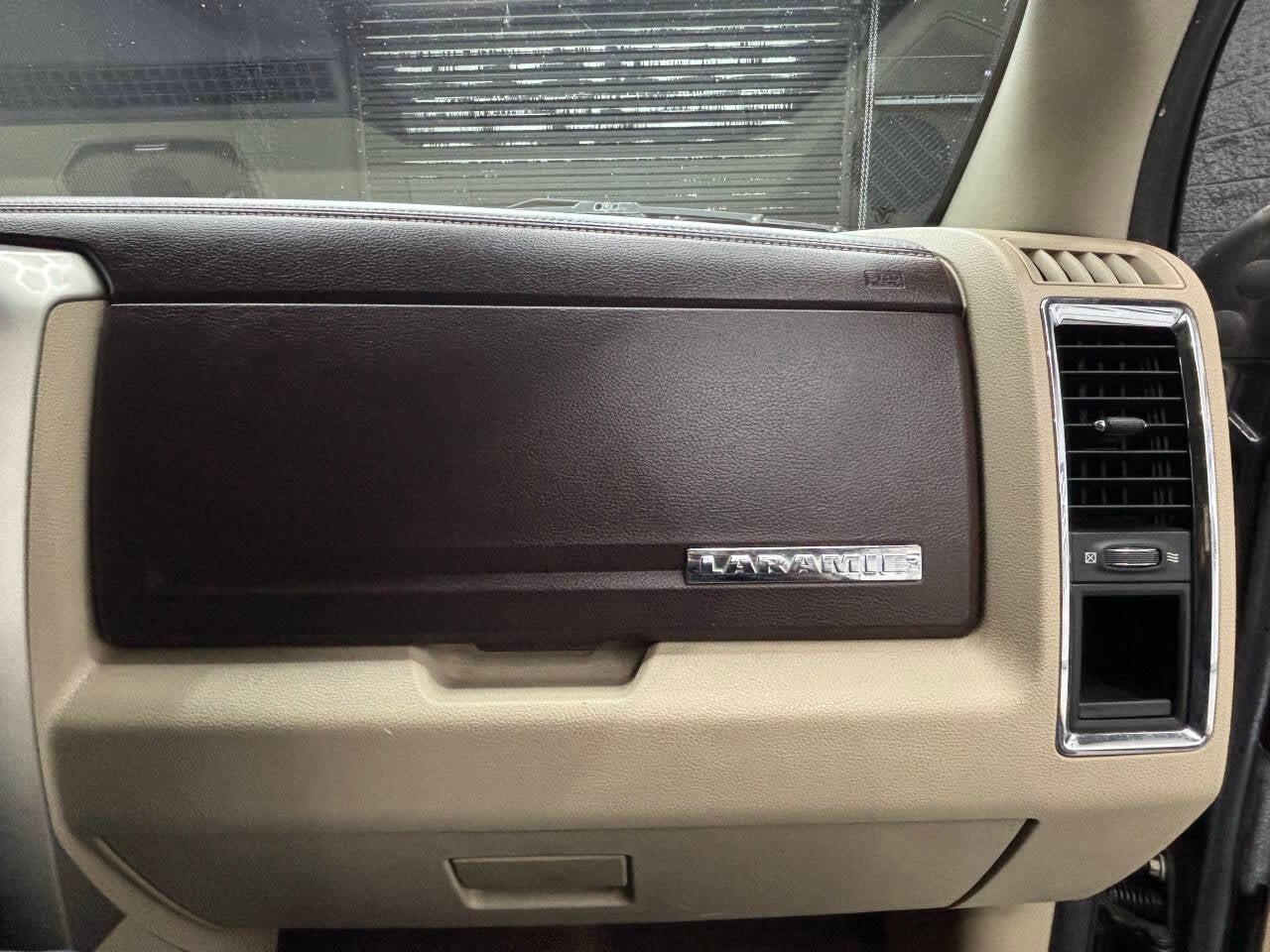 2013 RAM 1500 Laramie 4x4 4dr Crew Cab 5.5 ft. SB Pickup