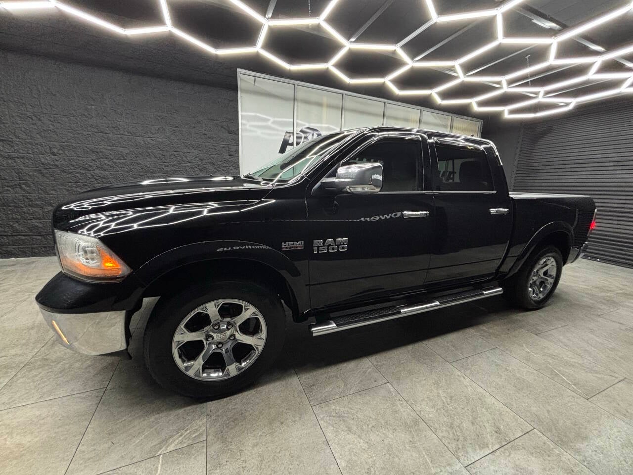 2013 RAM 1500 Laramie 4x4 4dr Crew Cab 5.5 ft. SB Pickup