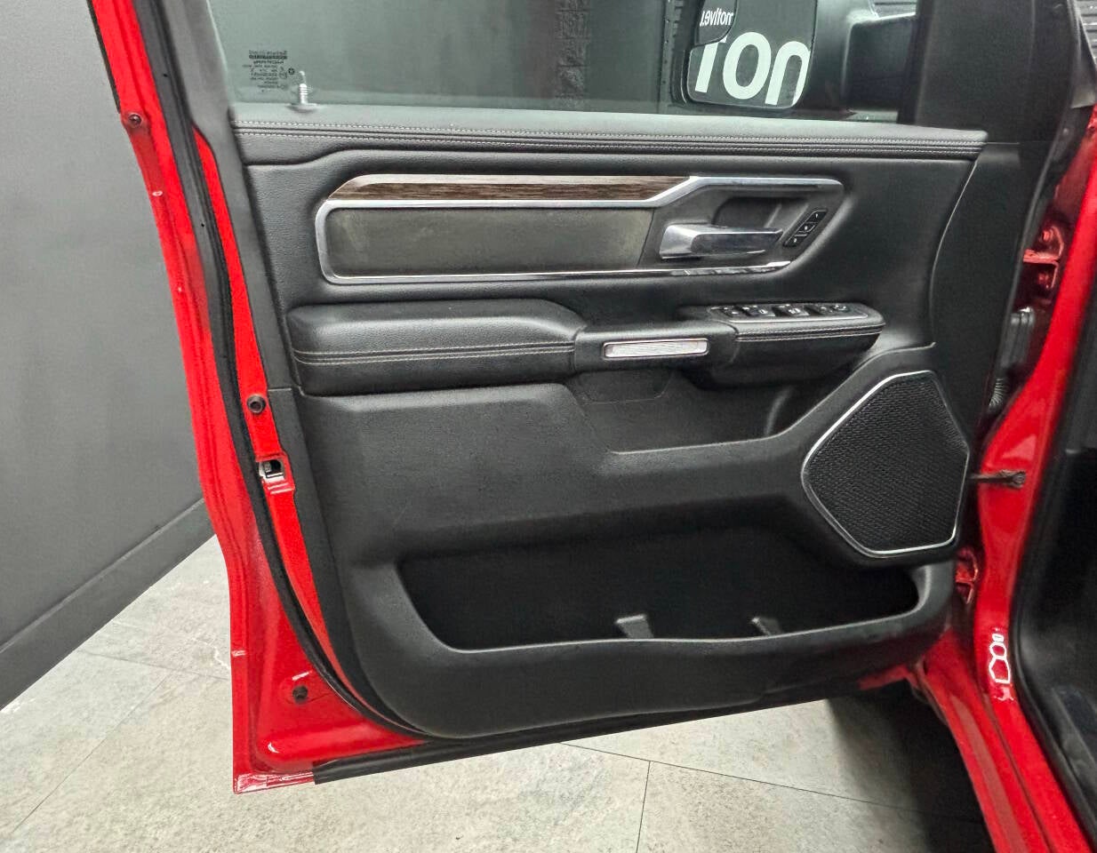 2019 RAM 1500 Laramie 4x4 4dr Quad Cab 6.4 ft. SB Pickup