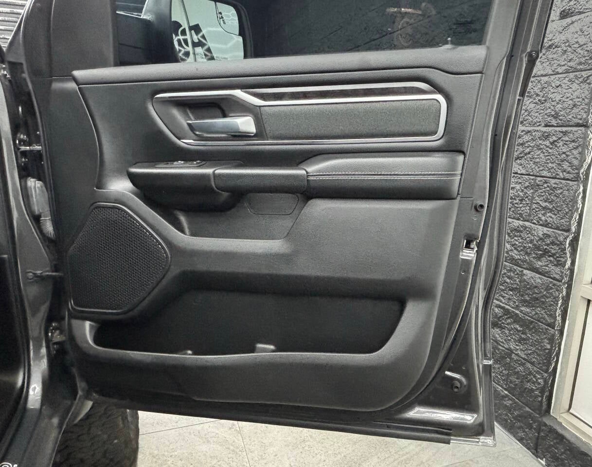 2022 RAM 1500 Big Horn 4x4 4dr Crew Cab 5.6 ft. SB Pickup