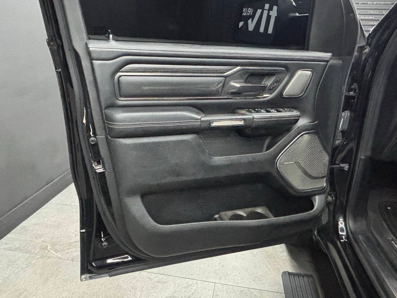 2019 RAM 1500 Limited 4x4 4dr Crew Cab 5.6 ft. SB Pickup