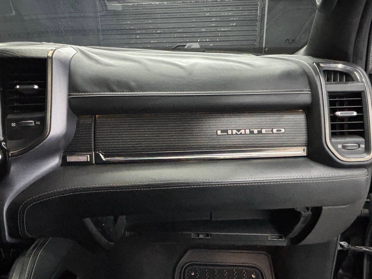 2019 RAM 1500 Limited 4x4 4dr Crew Cab 5.6 ft. SB Pickup