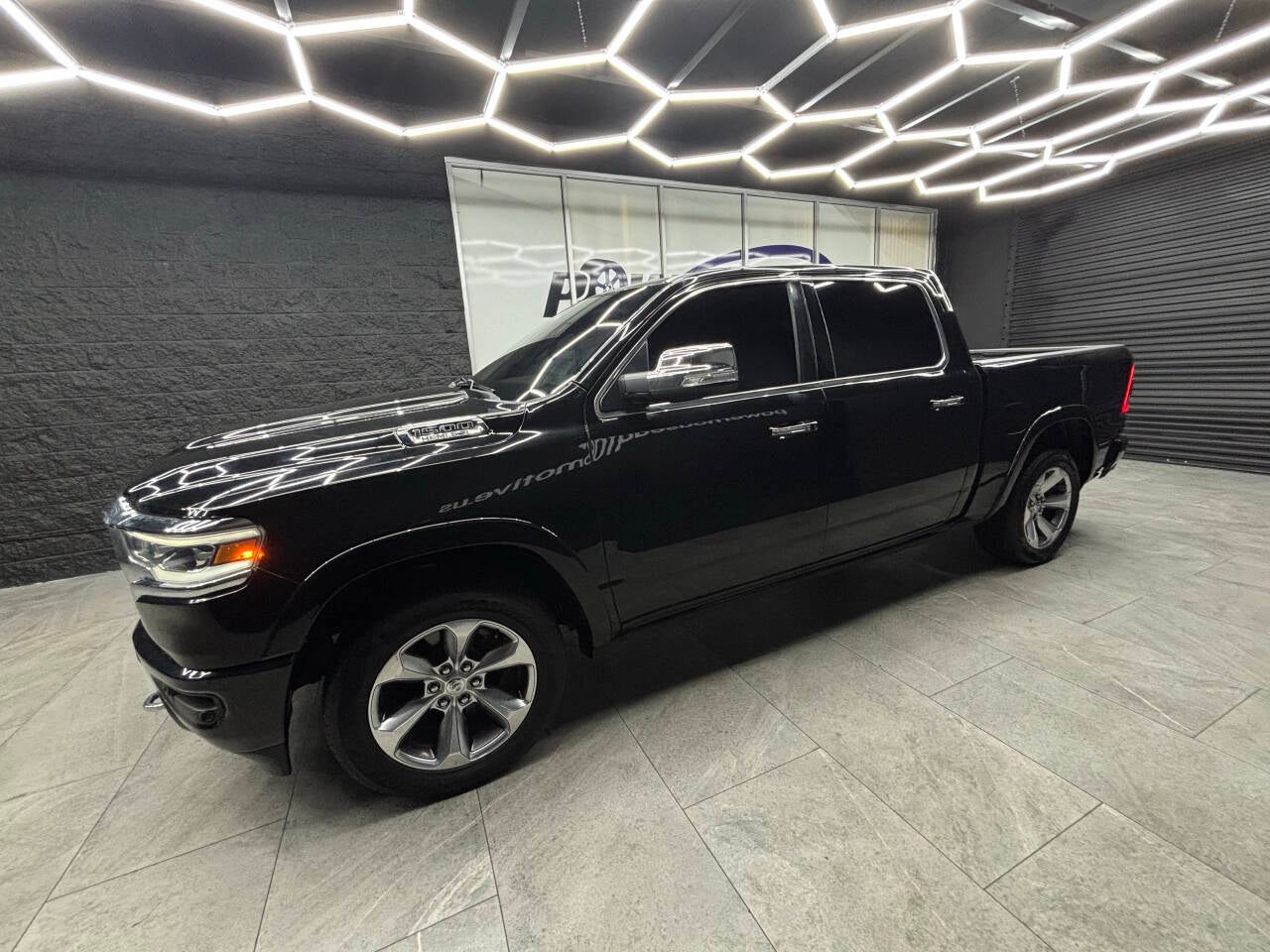 2019 RAM 1500 Limited 4x4 4dr Crew Cab 5.6 ft. SB Pickup