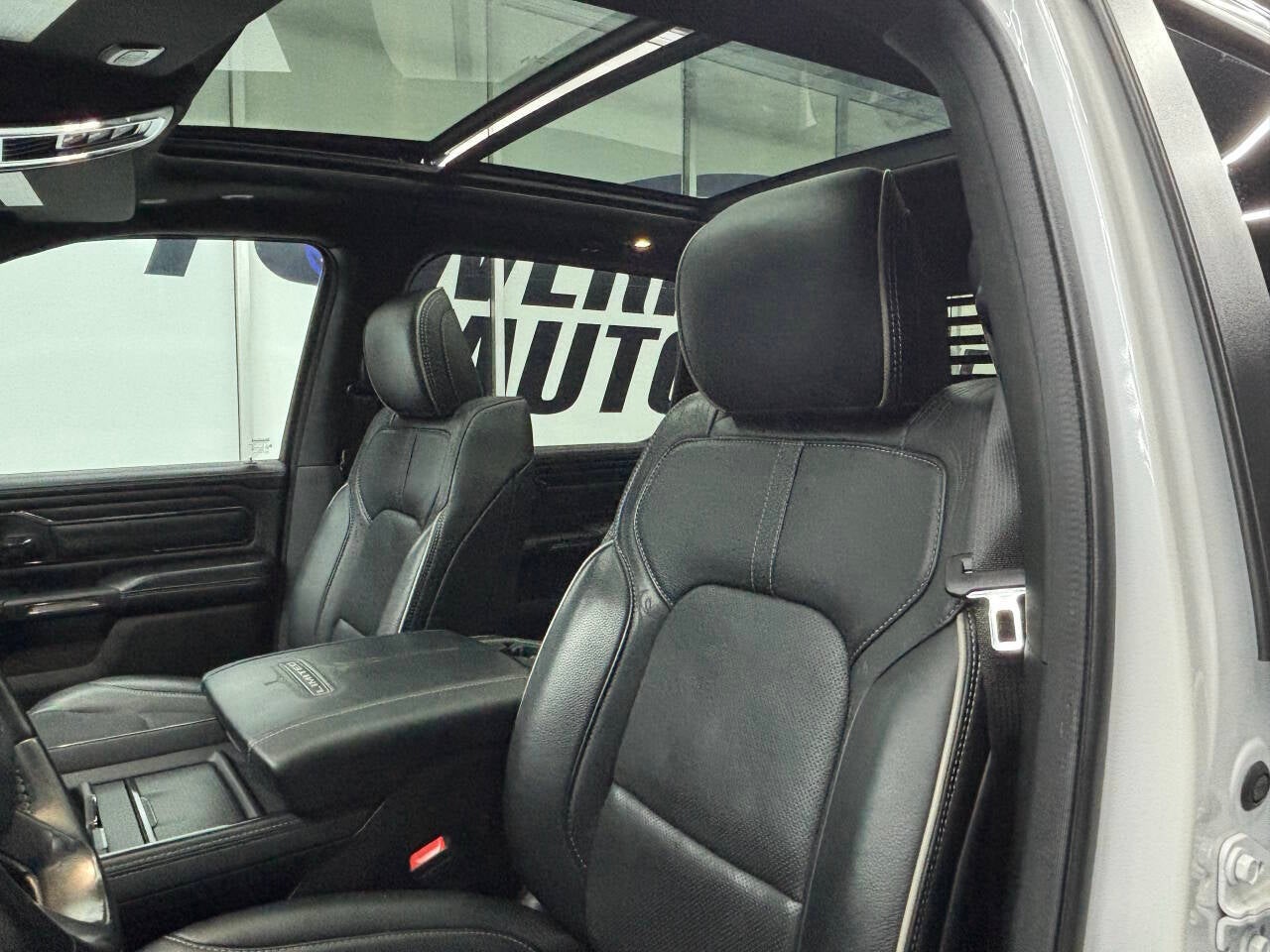 2022 RAM 1500 Limited 4x4 4dr Crew Cab 5.6 ft. SB Pickup