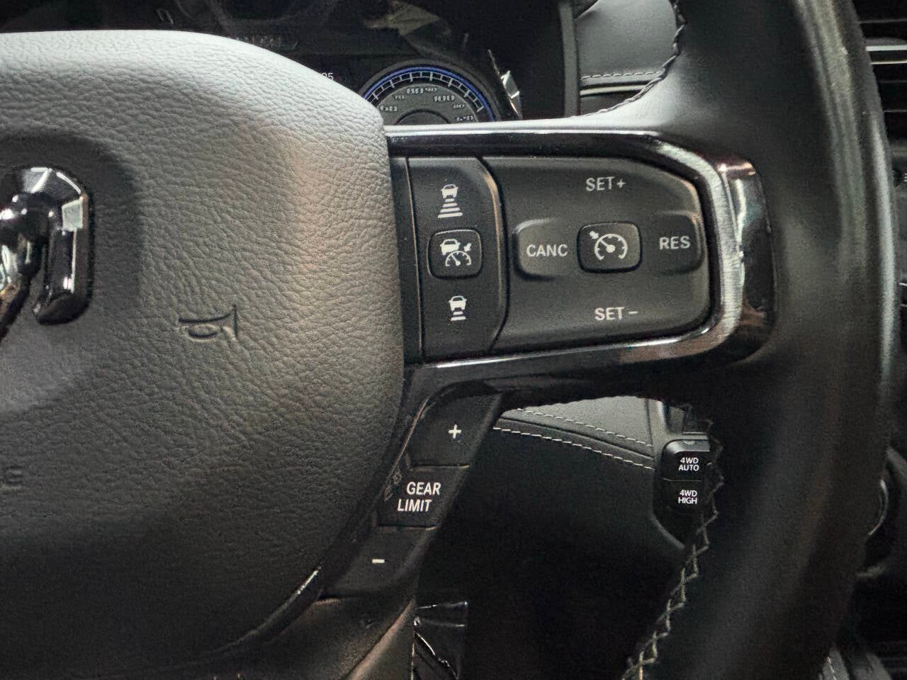2022 RAM 1500 Limited 4x4 4dr Crew Cab 5.6 ft. SB Pickup