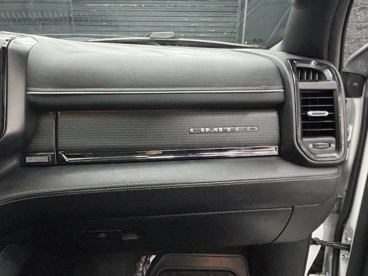 2022 RAM 1500 Limited 4x4 4dr Crew Cab 5.6 ft. SB Pickup