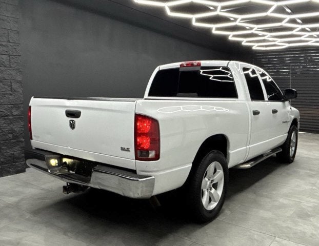 2005 Dodge Ram 1500 SLT 4dr Quad Cab RWD SB
