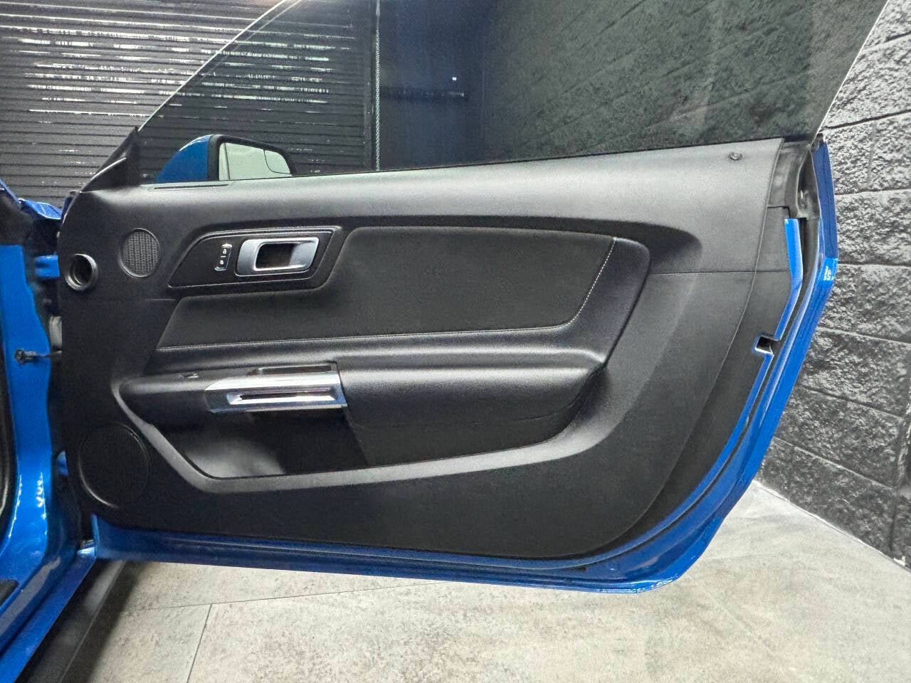 2020 Ford Mustang EcoBoost 2dr Fastback