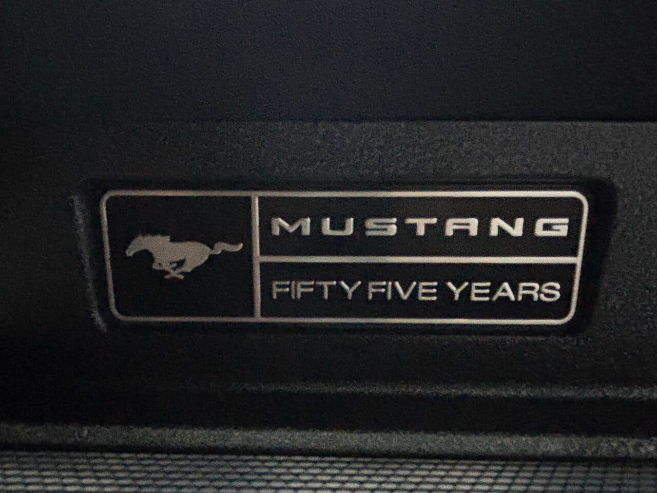 2020 Ford Mustang EcoBoost 2dr Fastback