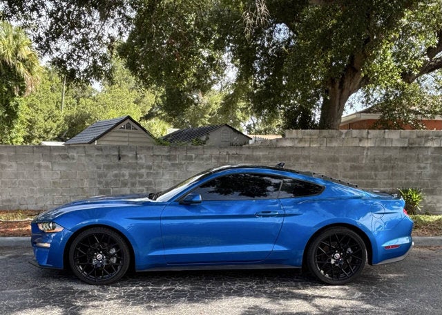 2020 Ford Mustang EcoBoost 2dr Fastback