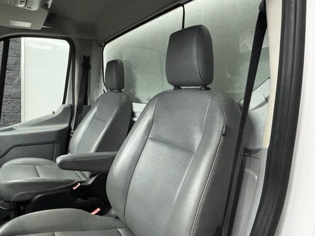2019 Ford Transit Chassis 350 HD 2dr 156 in. WB DRW Chassis w/9950 Lb. GVWR