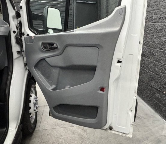 2019 Ford Transit Chassis 350 HD 2dr 156 in. WB DRW Chassis w/9950 Lb. GVWR