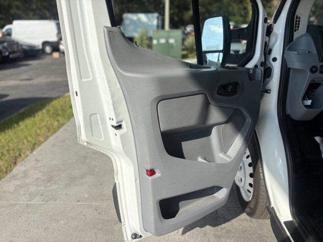 2019 Ford Transit Chassis 350 HD 2dr 156 in. WB DRW Chassis w/9950 Lb. GVWR