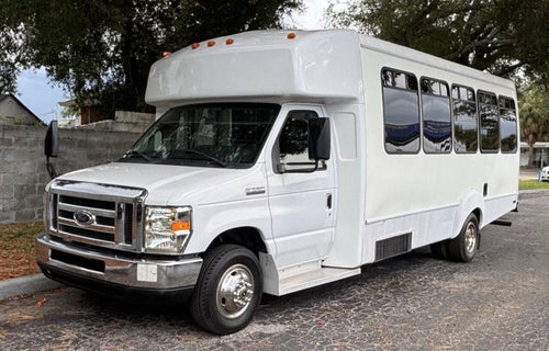 2009 Ford Econoline Commercial Cutaway E 450 SD 2dr Commercial/Cutaway/Chassis 158 176 in. WB