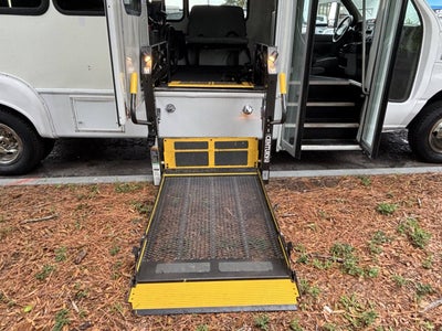 2009 Ford Econoline Commercial Cutaway E 450 SD 2dr Commercial/Cutaway/Chassis 158 176 in. WB