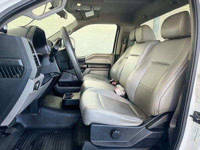 2017 Ford Super Duty F-550 DRW 4X2 2dr Regular Cab 145.3 205.3 in. WB
