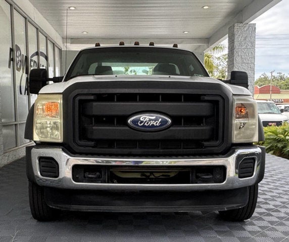 2011 Ford Super Duty F-550 DRW 4X2 2dr Regular Cab 140.8 200.8 in. WB