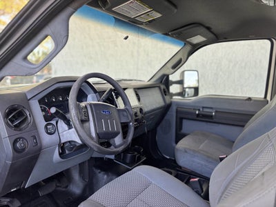 2011 Ford Super Duty F-550 DRW 4X2 2dr Regular Cab 140.8 200.8 in. WB