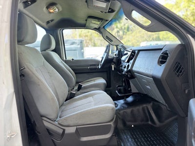 2011 Ford Super Duty F-550 DRW 4X2 2dr Regular Cab 140.8 200.8 in. WB