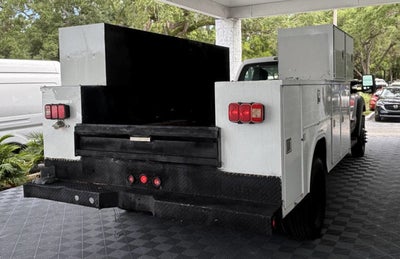 2011 Ford Super Duty F-550 DRW 4X2 2dr Regular Cab 140.8 200.8 in. WB