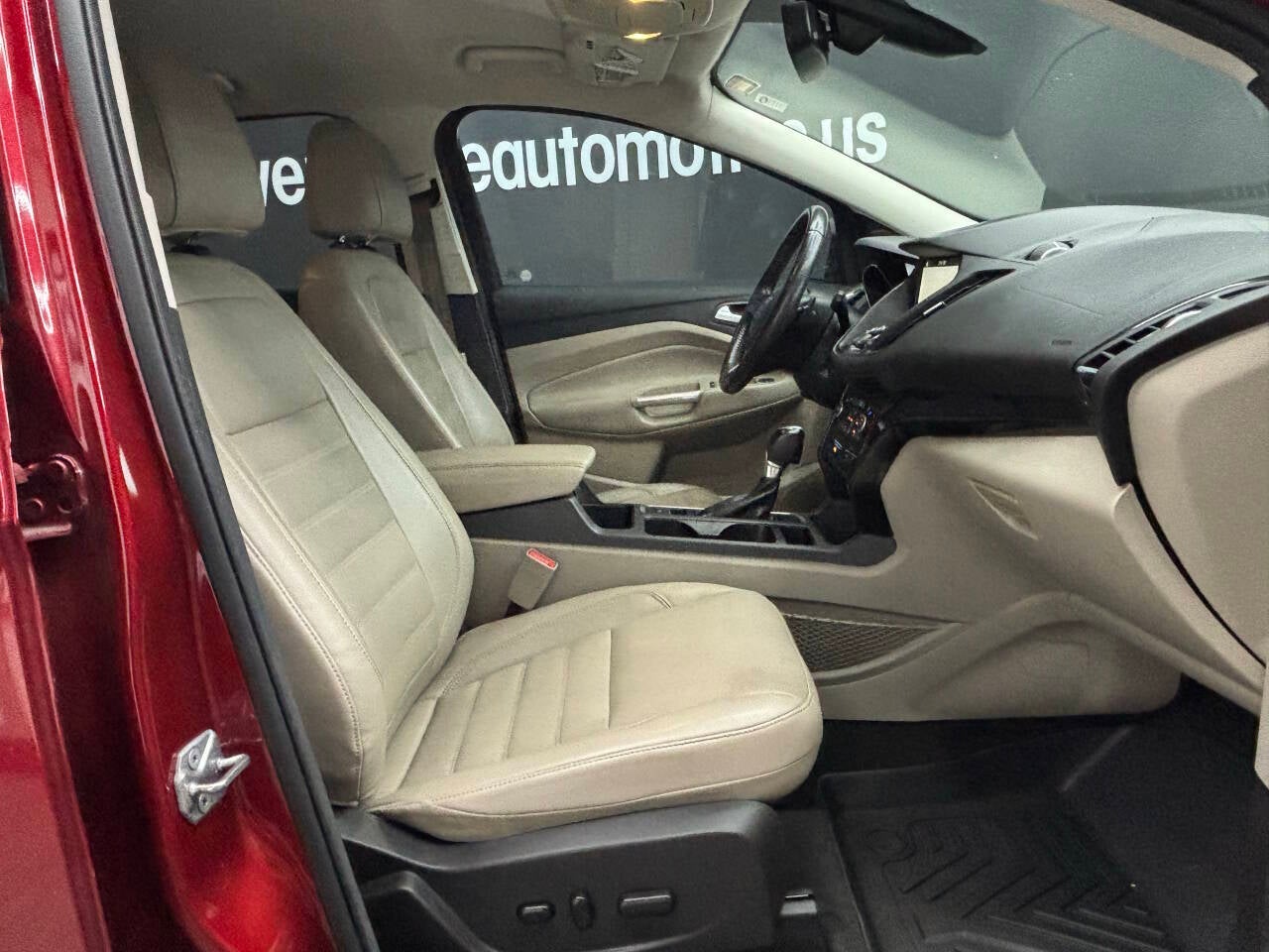 2017 Ford Escape Titanium 4dr SUV