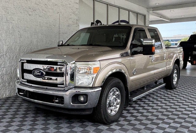 2012 Ford Super Duty F-250 SRW Lariat 4x2 4dr Crew Cab 6.8 ft. SB Pickup