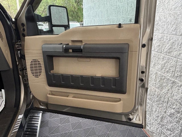 2012 Ford Super Duty F-250 SRW Lariat 4x2 4dr Crew Cab 6.8 ft. SB Pickup