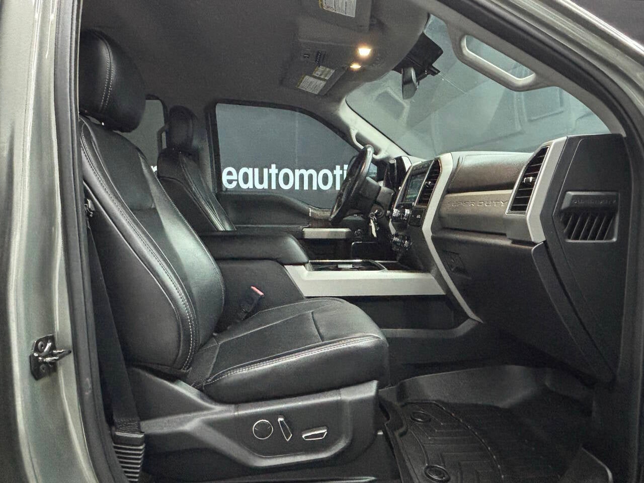 2019 Ford F-250 Super Duty Lariat 4x4 4dr Crew Cab 6.8 ft. SB Pickup