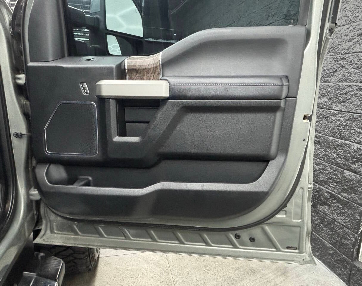 2019 Ford F-250 Super Duty Lariat 4x4 4dr Crew Cab 6.8 ft. SB Pickup