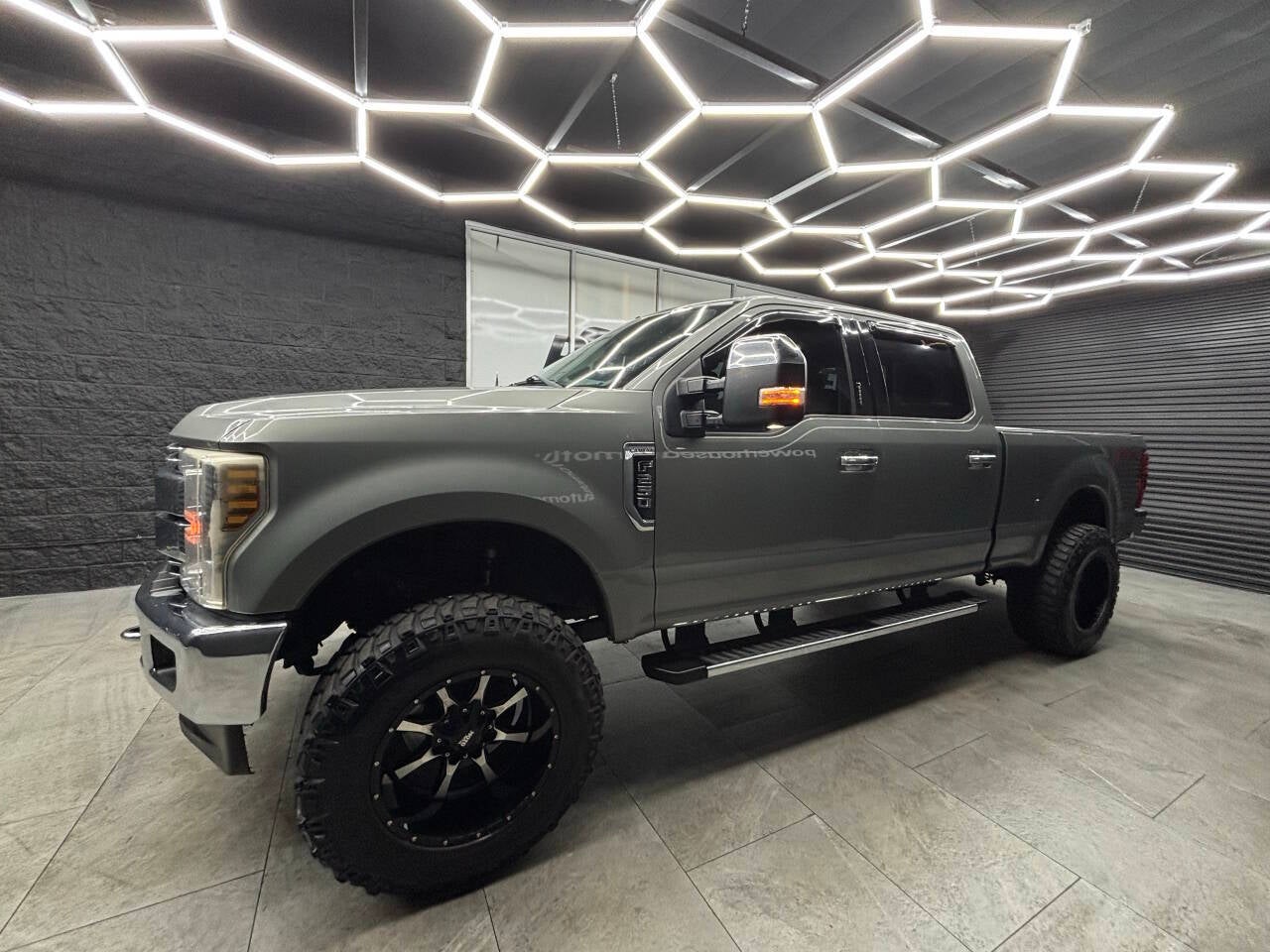 2019 Ford F-250 Super Duty Lariat 4x4 4dr Crew Cab 6.8 ft. SB Pickup