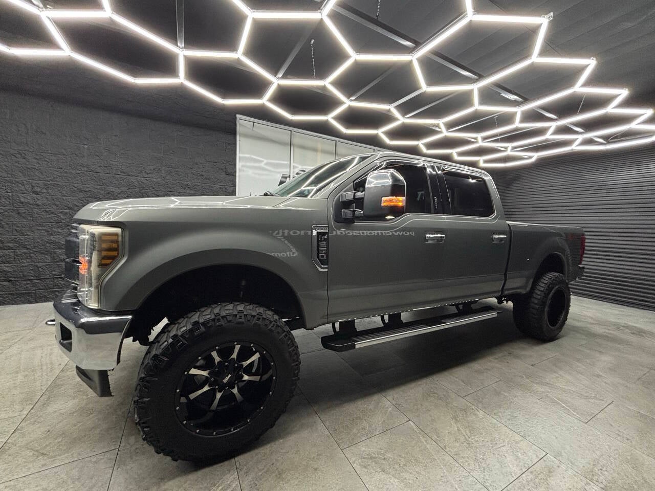2019 Ford F-250 Super Duty Lariat 4x4 4dr Crew Cab 6.8 ft. SB Pickup