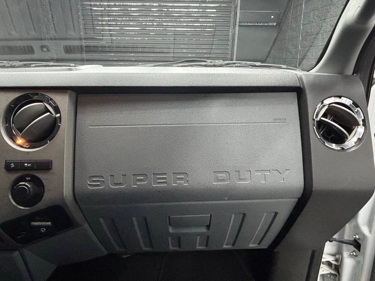 2011 Ford F-250 Super Duty XLT 4x4 4dr Crew Cab 8 ft. LB Pickup