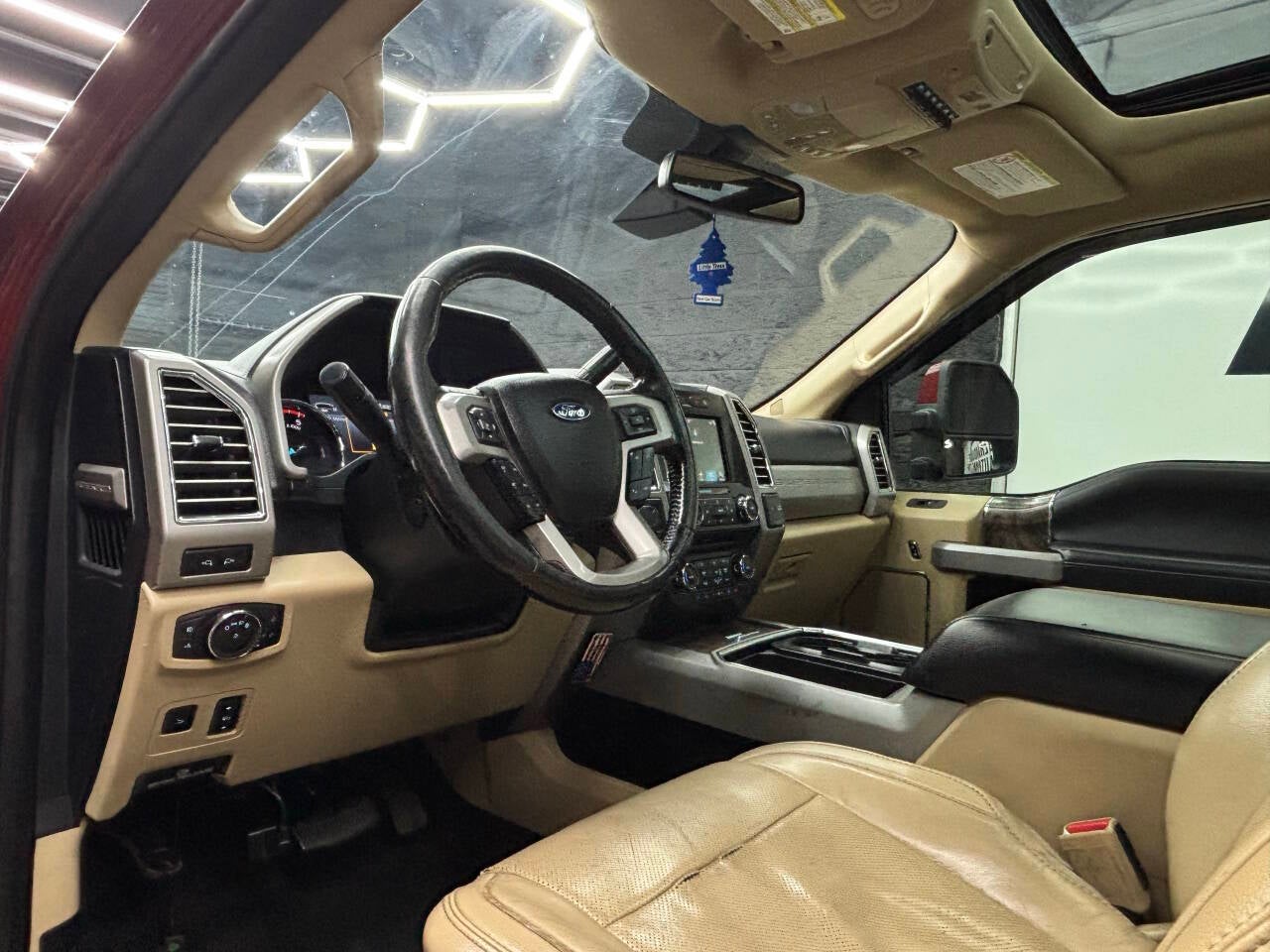 2017 Ford F-250 Super Duty Lariat 4x4 4dr Crew Cab 6.8 ft. SB Pickup
