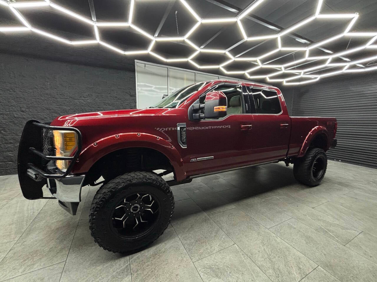2017 Ford F-250 Super Duty Lariat 4x4 4dr Crew Cab 6.8 ft. SB Pickup