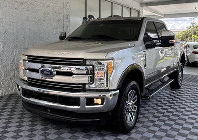 2017 Ford Super Duty F-250 SRW Lariat 4x4 4dr Crew Cab 6.8 ft. SB Pickup